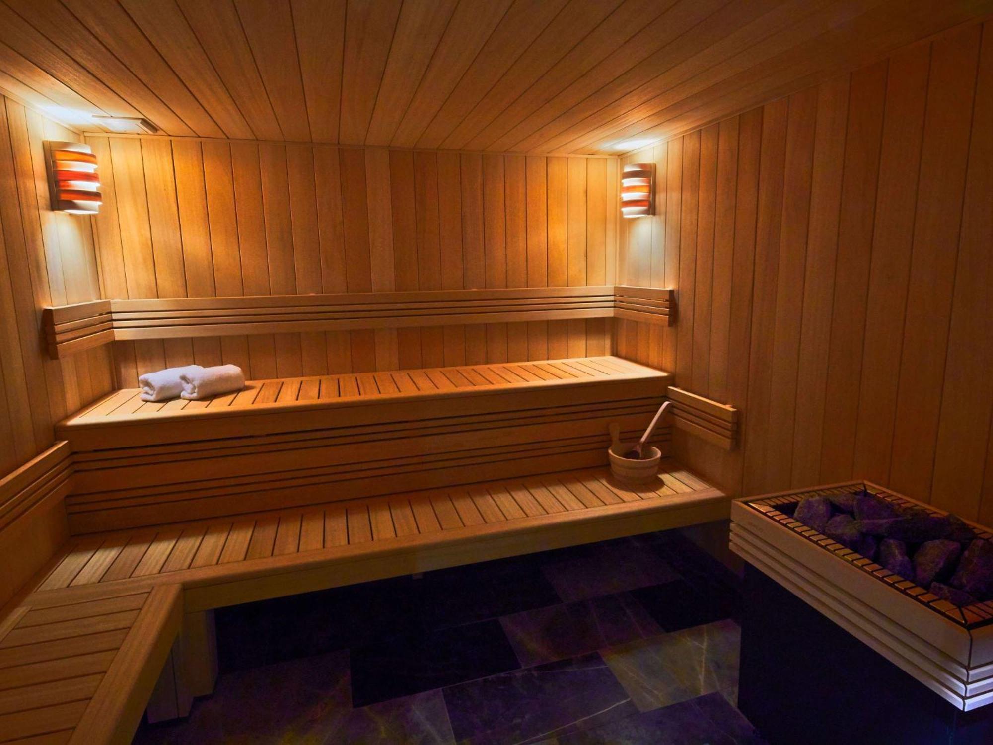 La Licorne Hotel & Spa Troyes - Mgallery Collection ทรัวส์ ภายนอก รูปภาพ