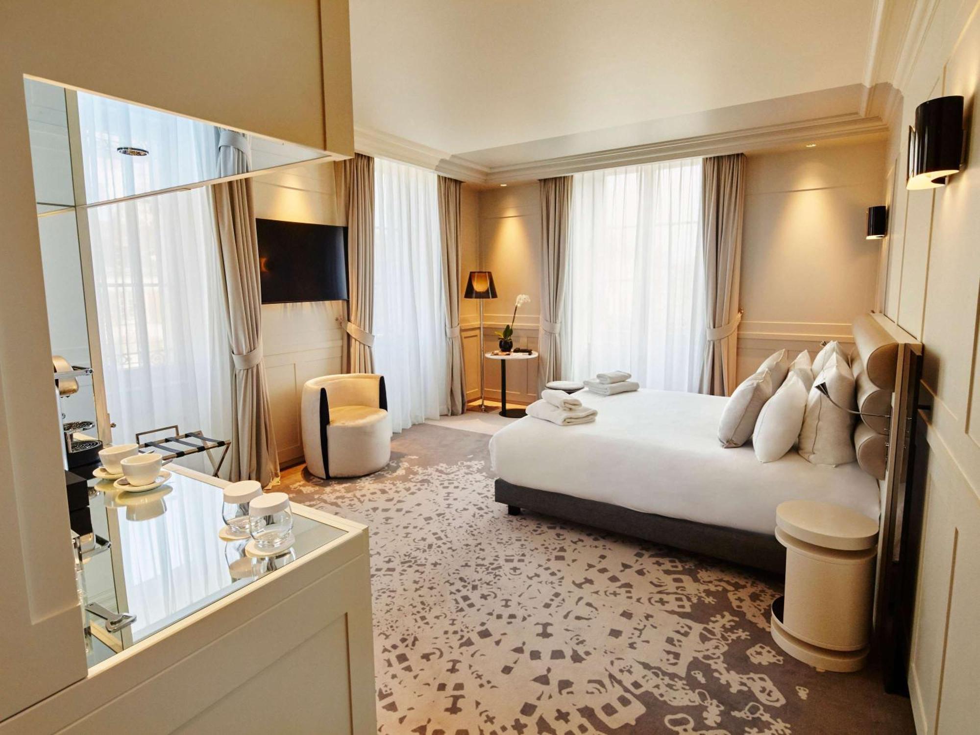 La Licorne Hotel & Spa Troyes - Mgallery Collection ทรัวส์ ภายนอก รูปภาพ