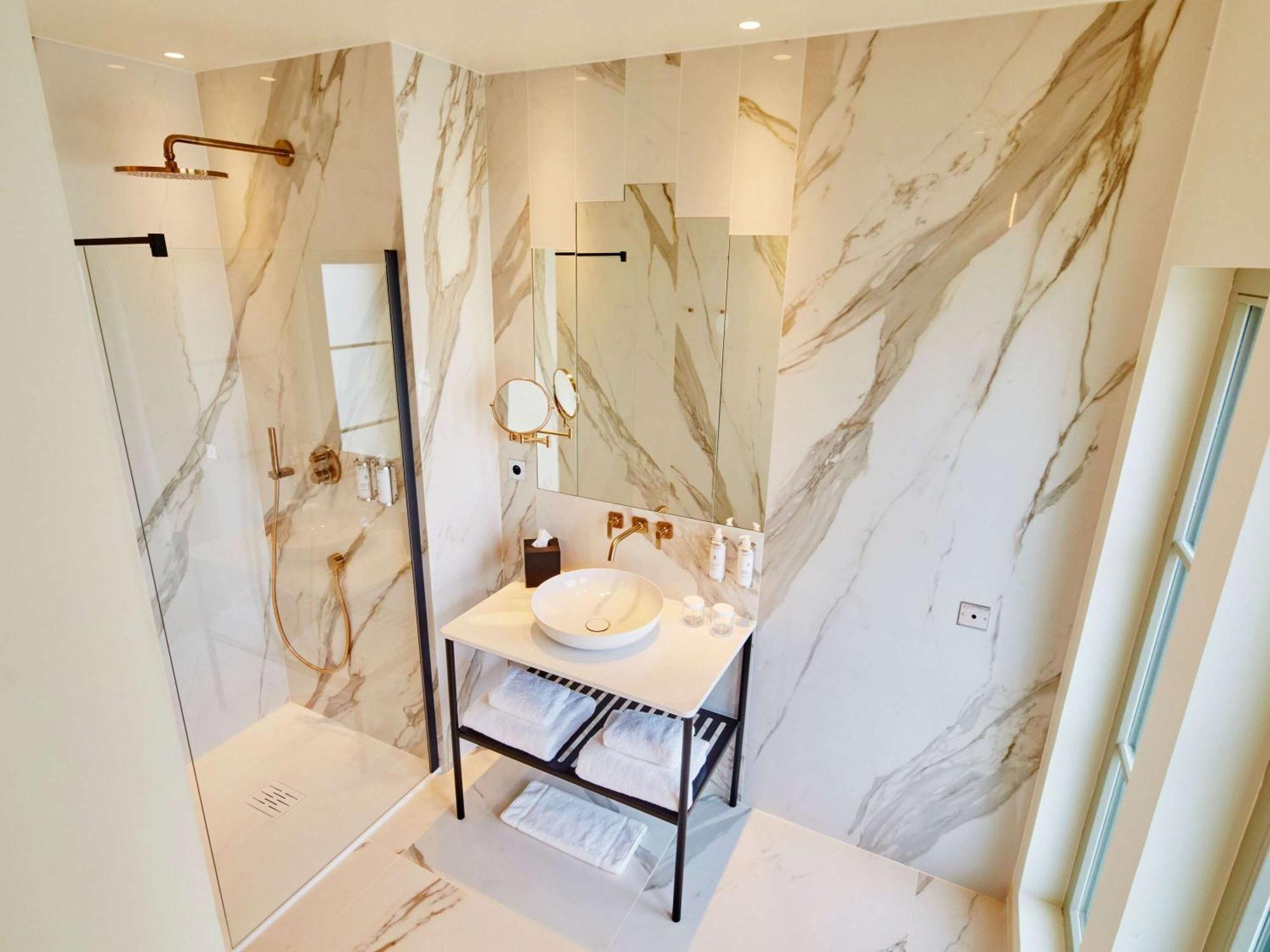 La Licorne Hotel & Spa Troyes - Mgallery Collection ทรัวส์ ภายนอก รูปภาพ