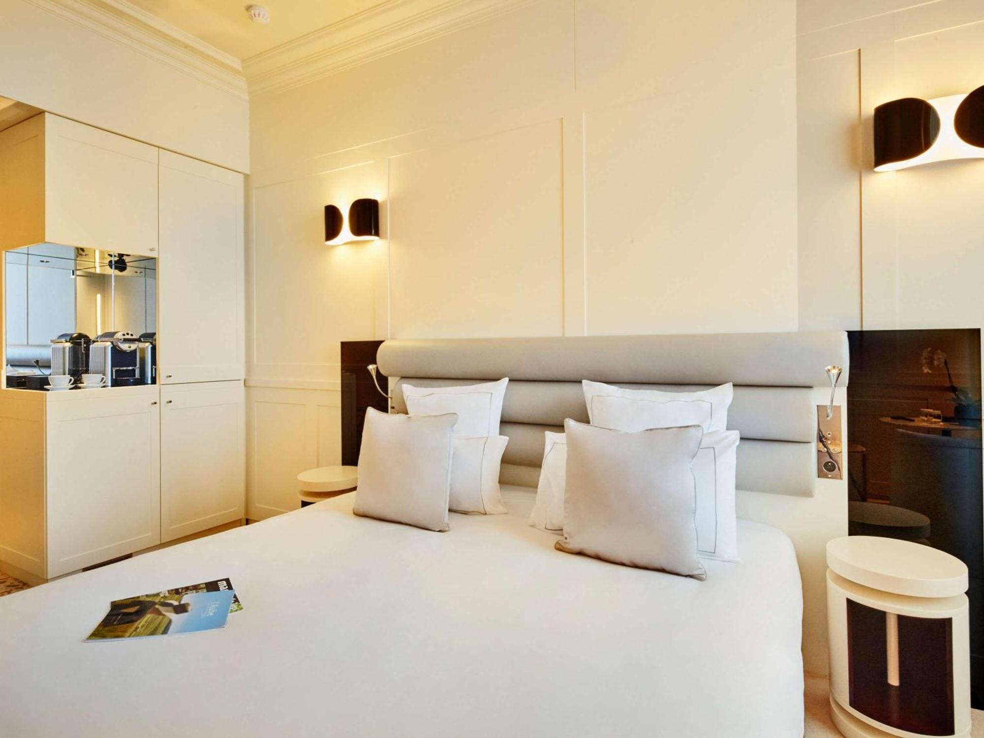La Licorne Hotel & Spa Troyes - Mgallery Collection ทรัวส์ ภายนอก รูปภาพ